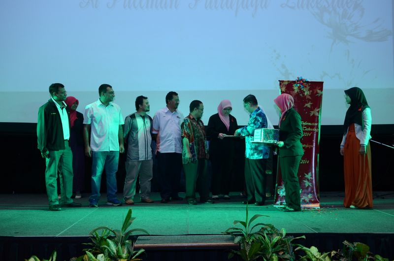 Hi tea alumni  14  136